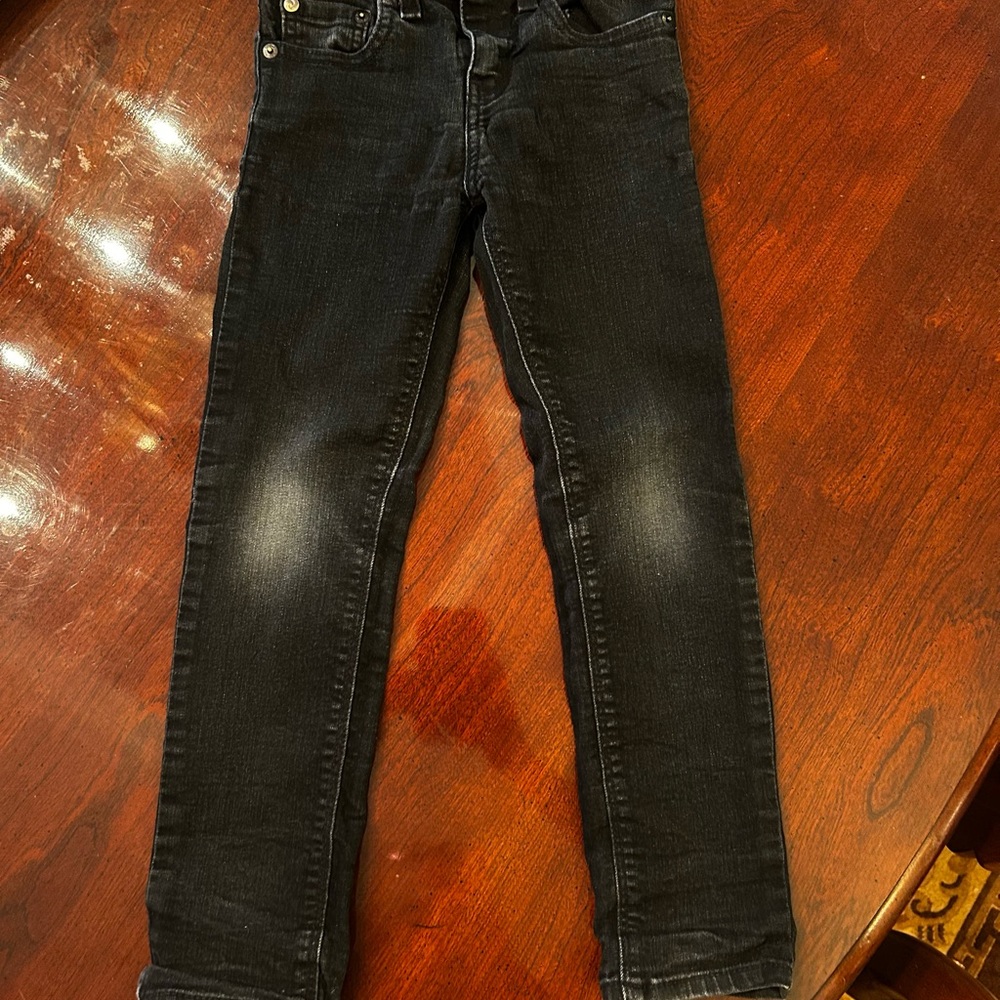 Girl’s size 7 Black Denizen Skinny Jeans by Levi